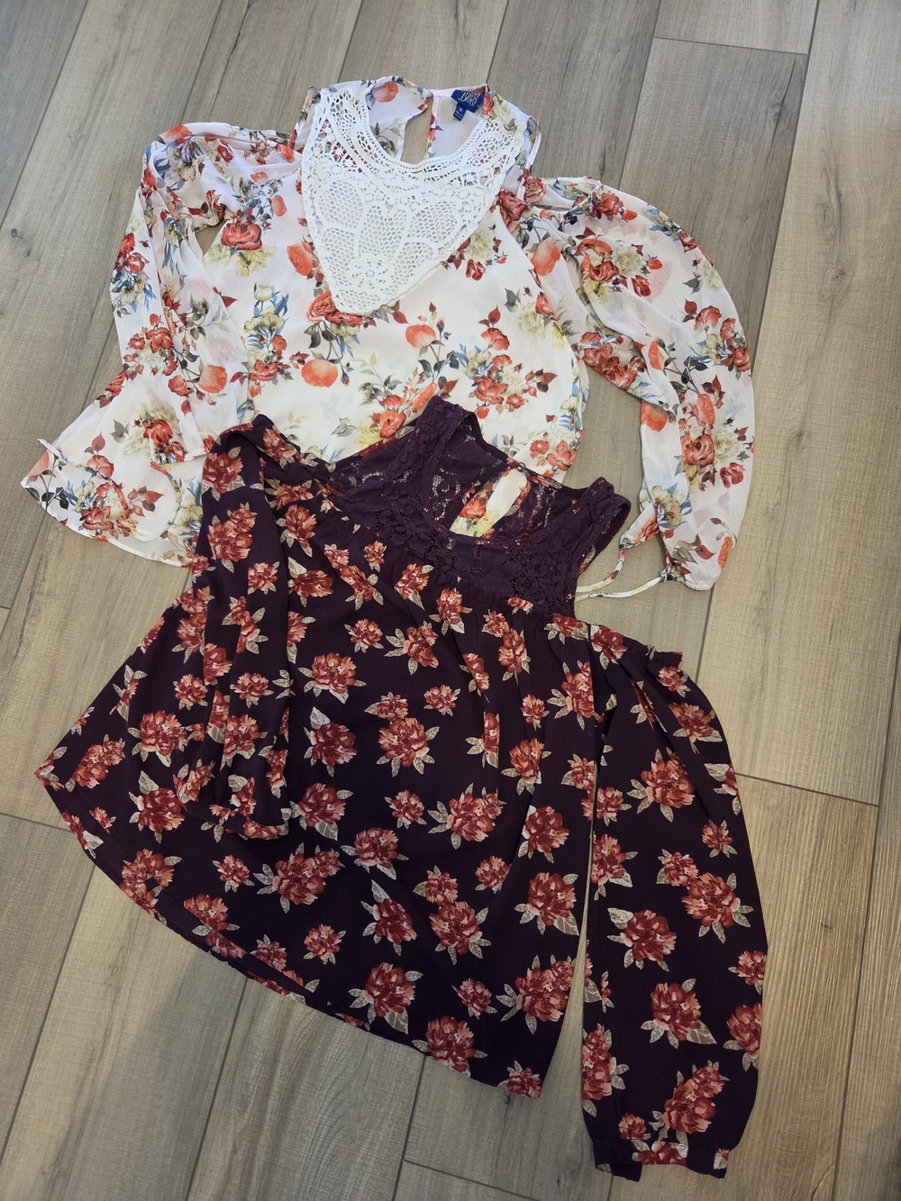 Floral Lace-Trim Women's Blouse - Burgundy Floral